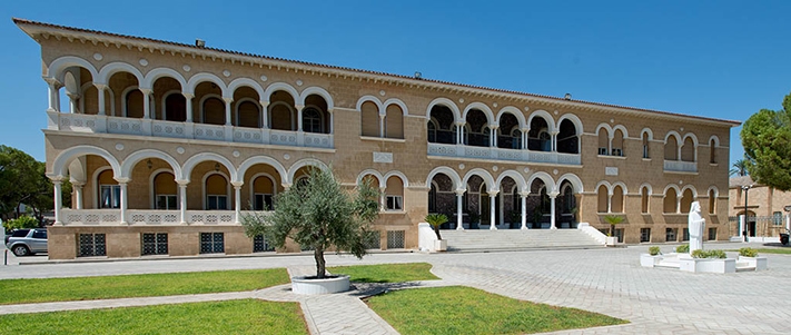Kiến trúc hiện đại đặc sắc của dinh thự Tổng giám mục Makarios và Đài Tưởng Niệm Tự Do