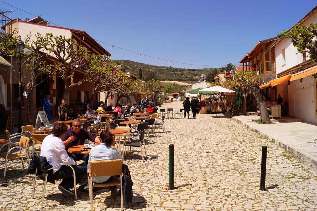 Đường làng Omodos, Síp