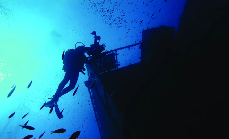 Điểm lặn biển nổi tiếng nhất ở Síp - Zenobia