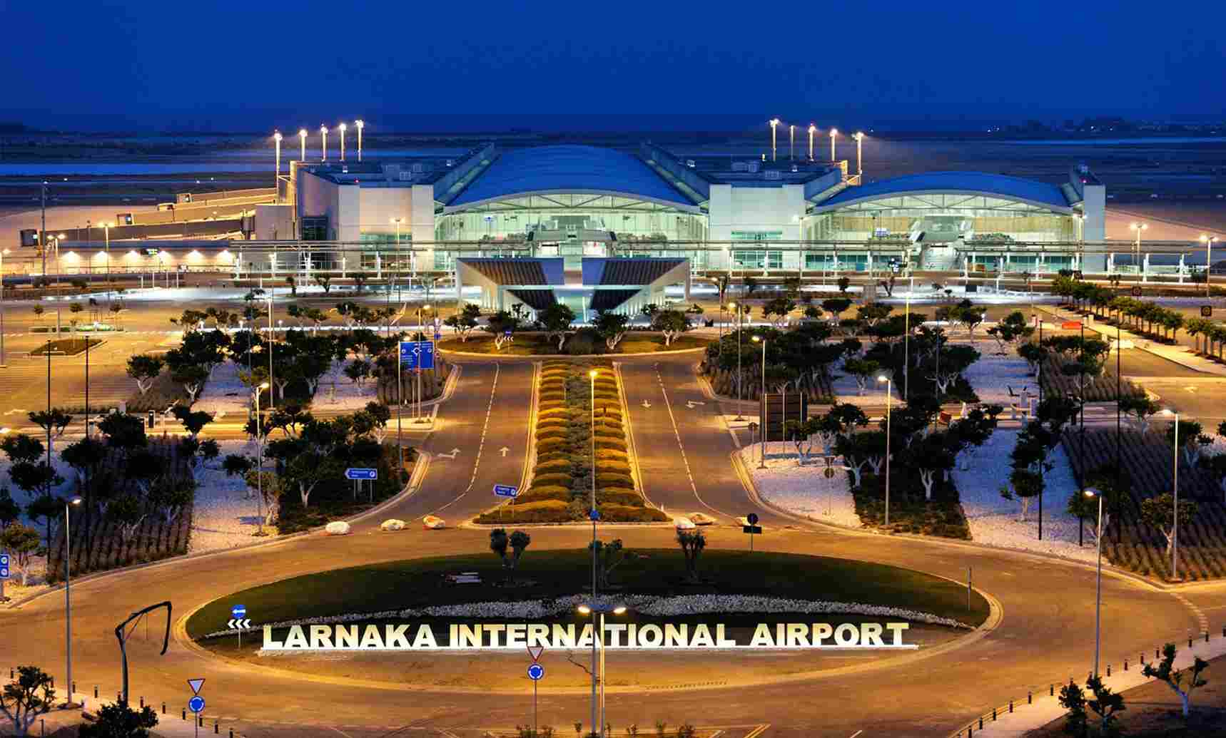 sân bay Larnaca